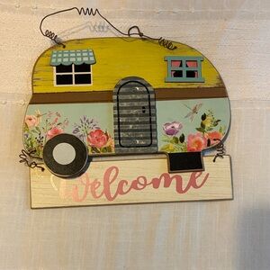 Charming Yellow and Pink Welcome Decor